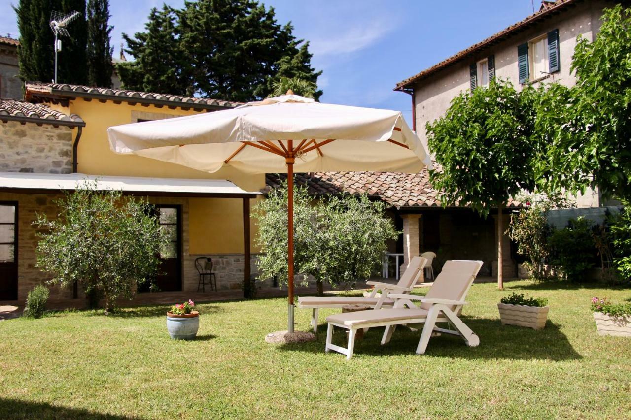 Il Cortile Delle Rose Holiday House Perúgia Exterior foto